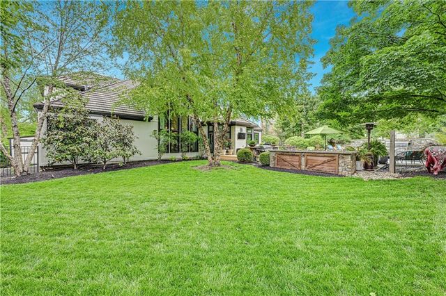 5703 W 128th Street, Overland Park, KS 66209