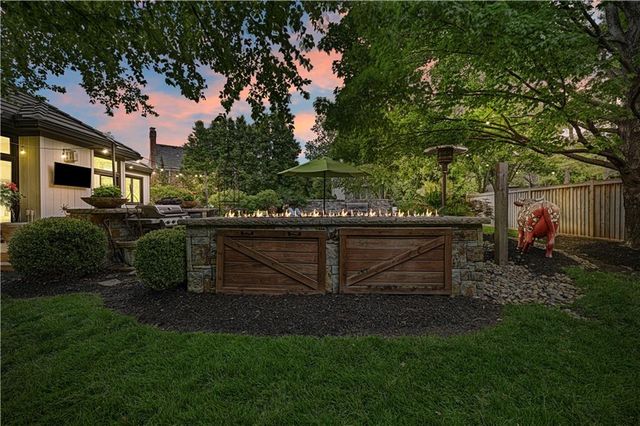 5703 W 128th Street, Overland Park, KS 66209