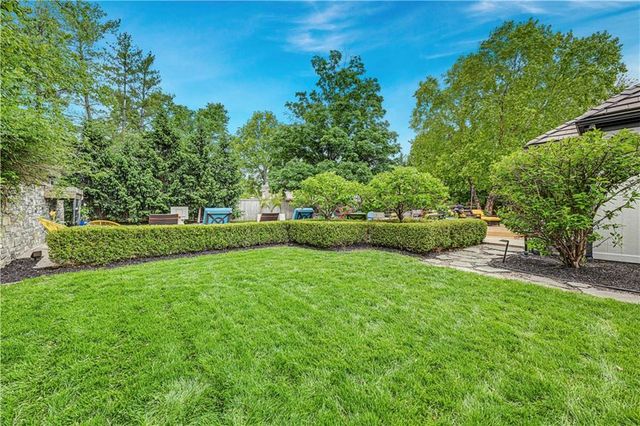 5703 W 128th Street, Overland Park, KS 66209