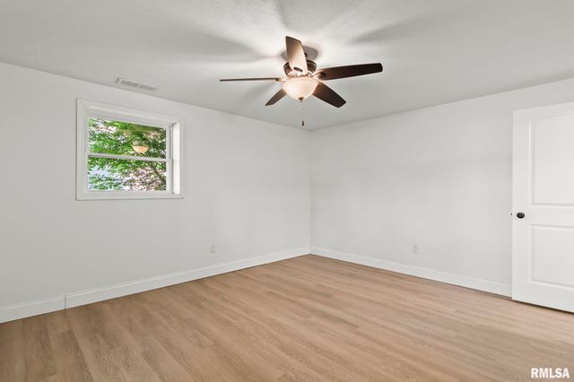 125 CYPRESS POINT Drive, Springfield, IL 62704