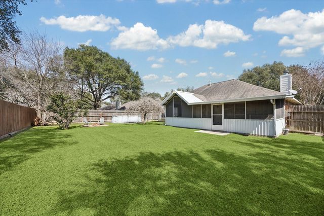 1409 Bob White Trail, Sealy, TX 77474