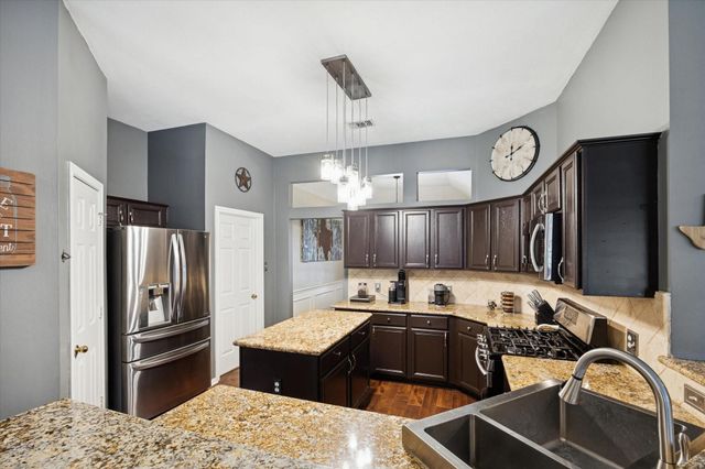 1409 Bob White Trail, Sealy, TX 77474