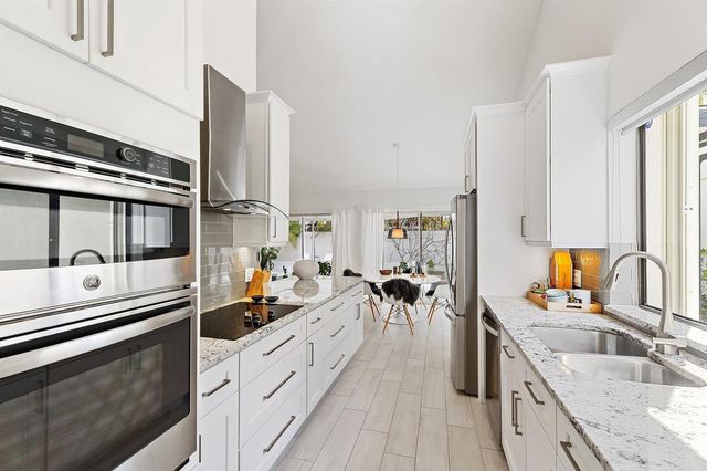 125 Harbourside Circle, Jupiter, FL 33477