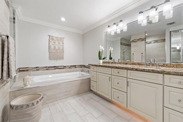 125 Harbourside Circle, Jupiter, FL 33477