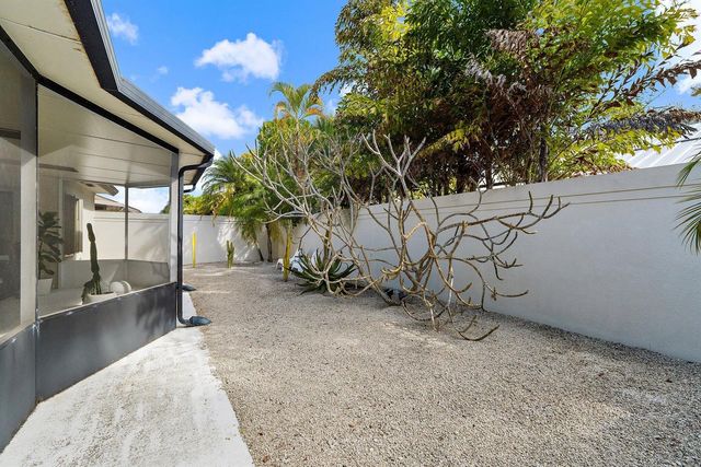 125 Harbourside Circle, Jupiter, FL 33477