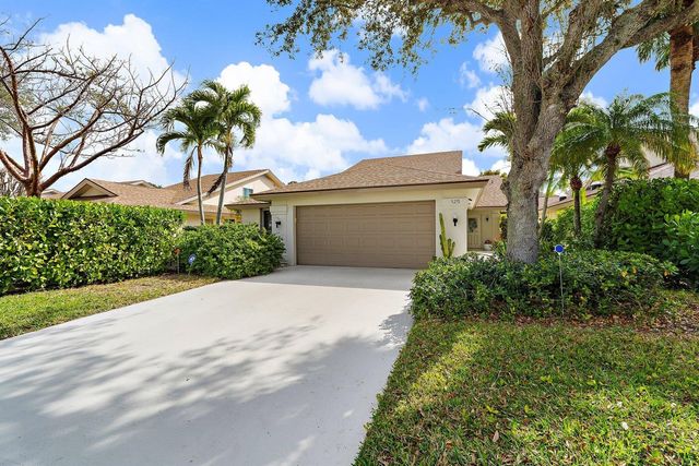125 Harbourside Circle, Jupiter, FL 33477