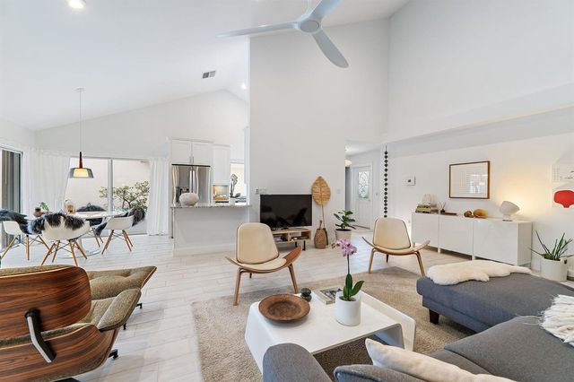 125 Harbourside Circle, Jupiter, FL 33477