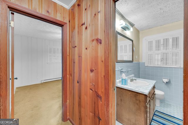24 Laurel Drive, Hartwell, GA 30643
