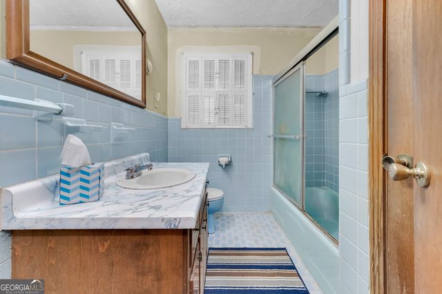 24 Laurel Drive, Hartwell, GA 30643