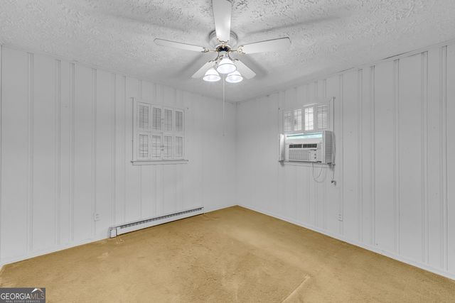 24 Laurel Drive, Hartwell, GA 30643