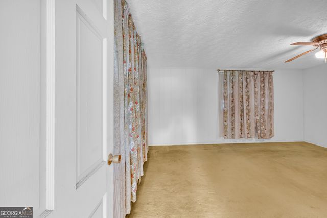 24 Laurel Drive, Hartwell, GA 30643