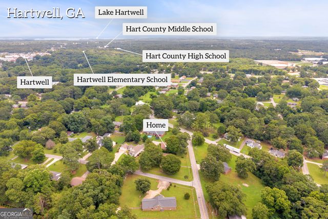 24 Laurel Drive, Hartwell, GA 30643