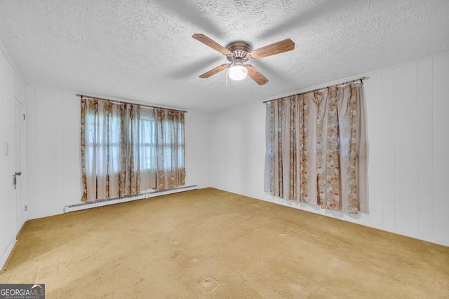24 Laurel Drive, Hartwell, GA 30643