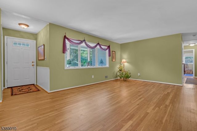 1155 Cambridge Ln, Bridgewater Twp., NJ 08807
