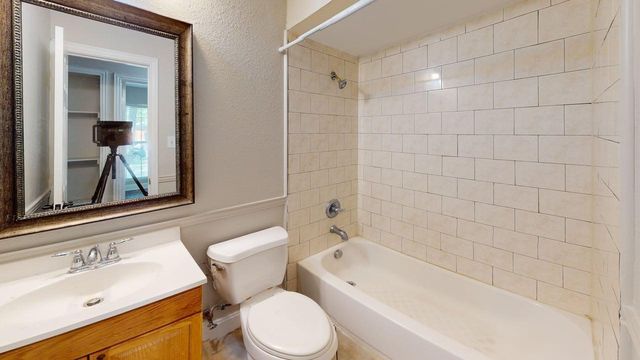 810 Pleasant Hills Drive, Dallas, TX 75217