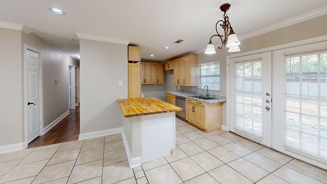 810 Pleasant Hills Drive, Dallas, TX 75217