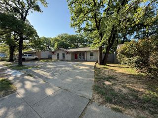 810 Pleasant Hills Drive, Dallas, TX 75217