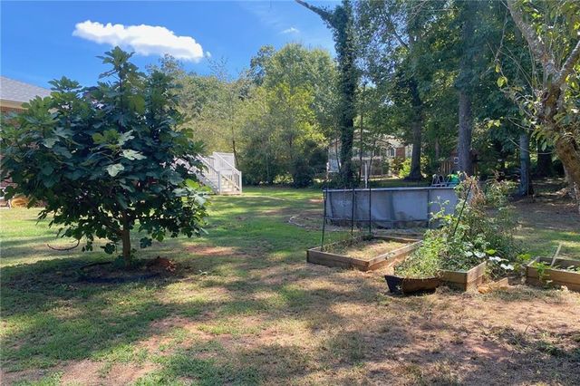 230 North Drive, Hampton, GA 30228