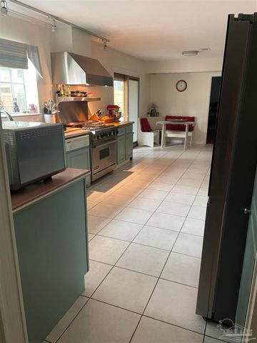 101 Seamarge Cir, Pensacola, FL 32507