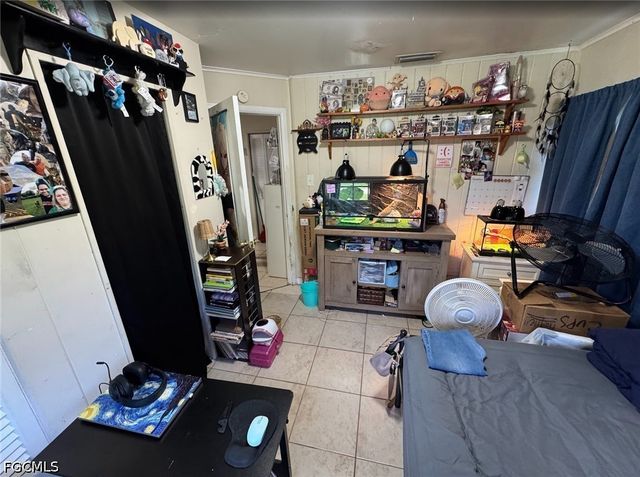 559 San Bernardino ST, North Fort Myers, FL 33903