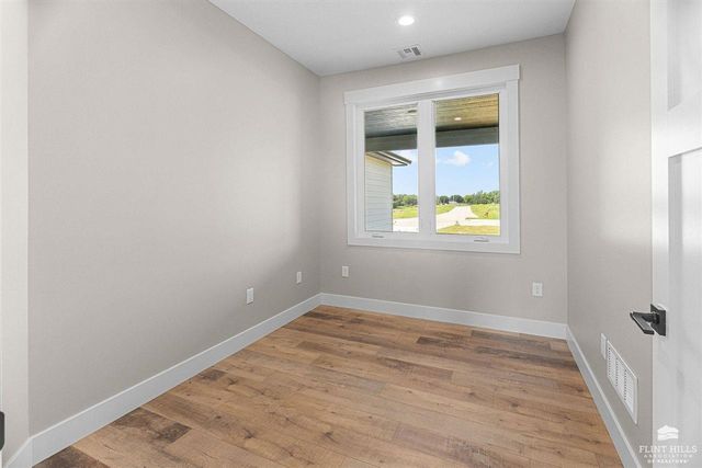 2008 Arbor Lane, Wamego, KS 66547