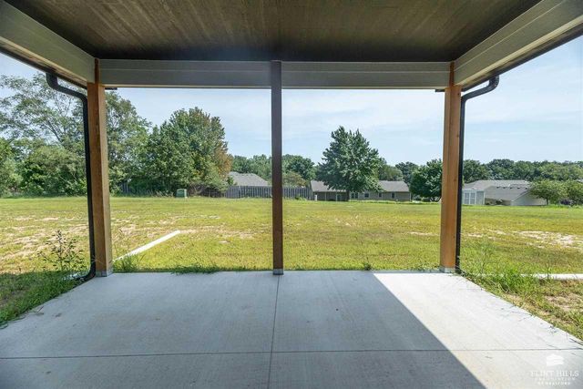 2008 Arbor Lane, Wamego, KS 66547