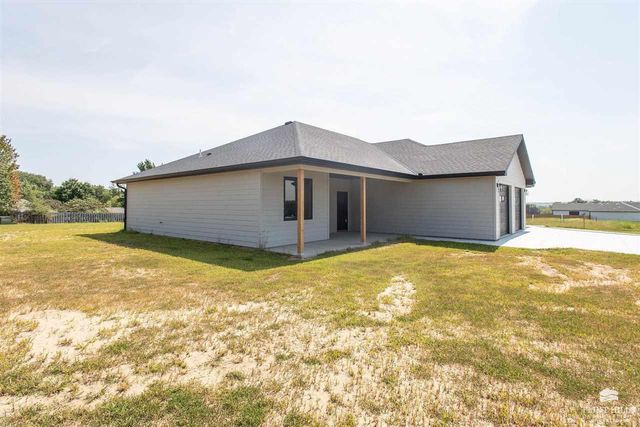 2008 Arbor Lane, Wamego, KS 66547