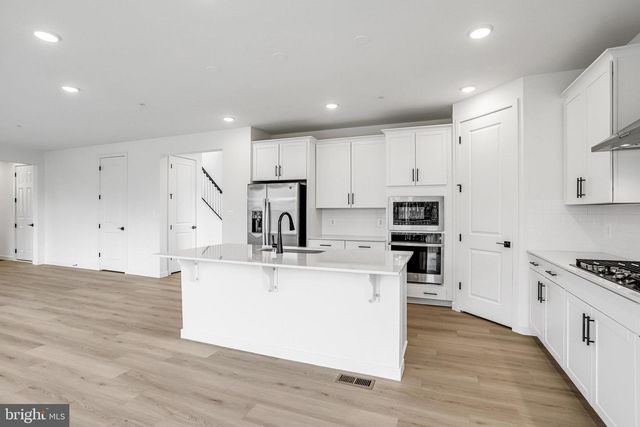 906 HONEYFLOWER DR, Reisterstown, MD 21136