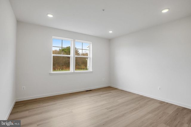 906 HONEYFLOWER DR, Reisterstown, MD 21136