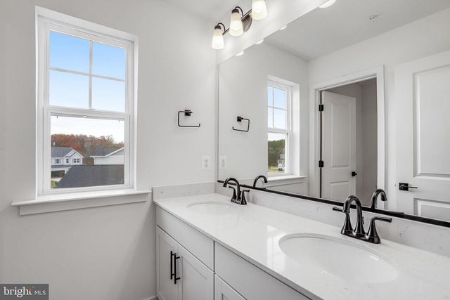 906 HONEYFLOWER DR, Reisterstown, MD 21136