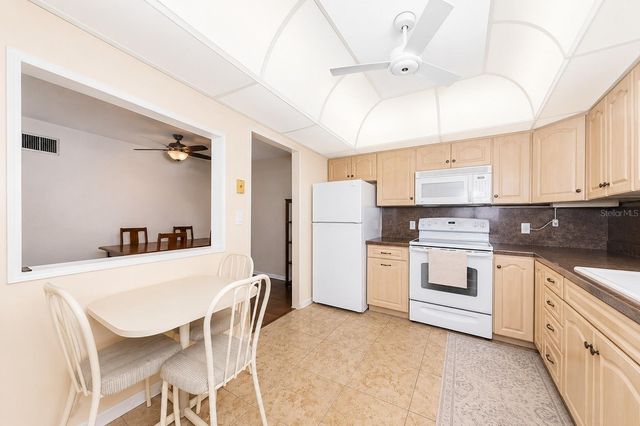4700 COVE CIRCLE 208, St Petersburg, FL 33708