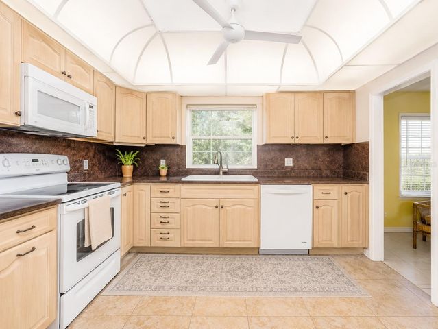 4700 COVE CIRCLE 208, St Petersburg, FL 33708