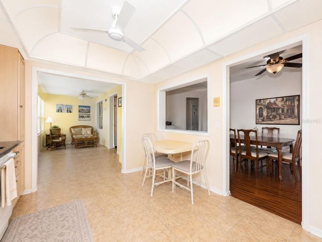 4700 COVE CIRCLE 208, St Petersburg, FL 33708