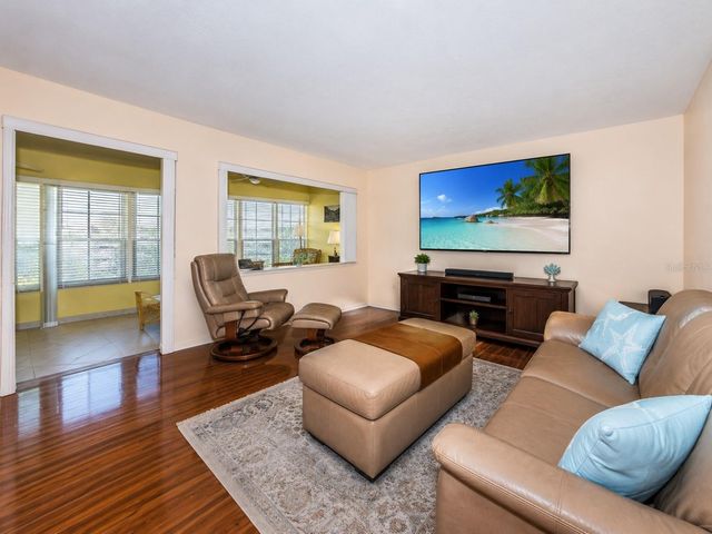 4700 COVE CIRCLE 208, St Petersburg, FL 33708