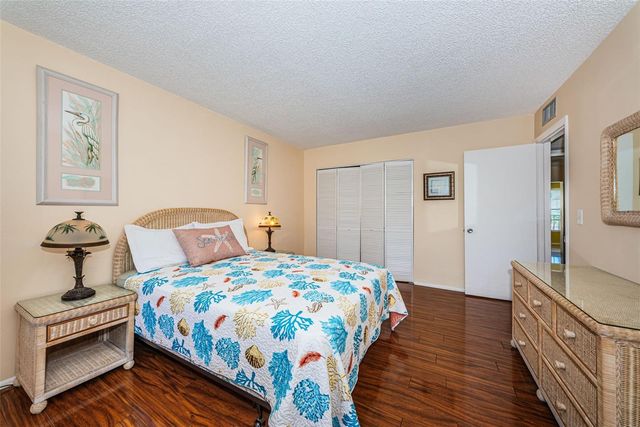 4700 COVE CIRCLE 208, St Petersburg, FL 33708