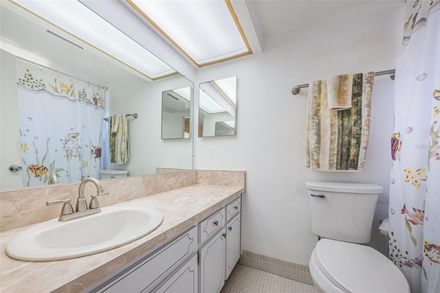 4700 COVE CIRCLE 208, St Petersburg, FL 33708