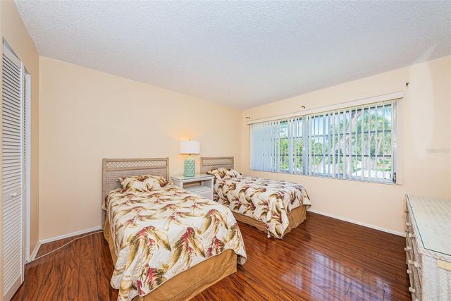 4700 COVE CIRCLE 208, St Petersburg, FL 33708