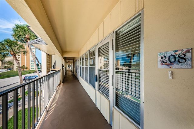 4700 COVE CIRCLE 208, St Petersburg, FL 33708
