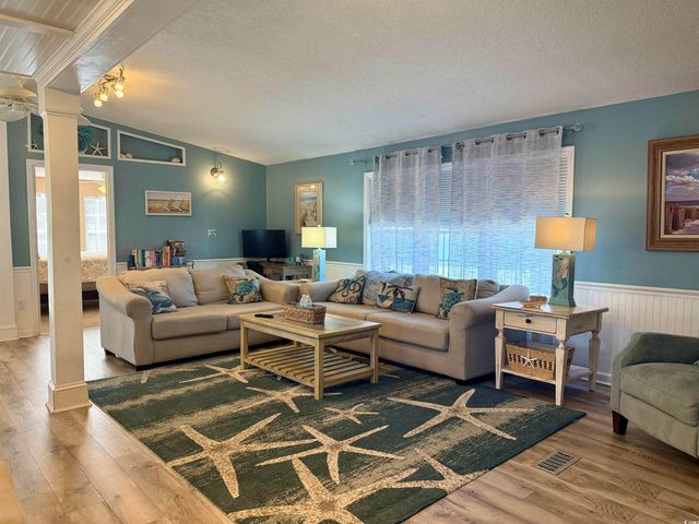 427 Meadowlark Dr., Surfside Beach, SC 29575