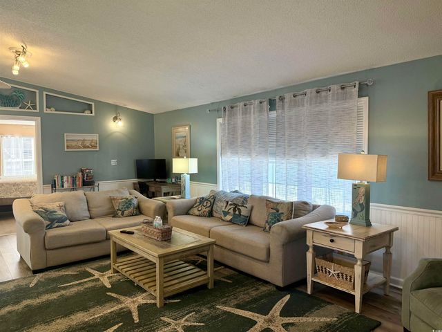 427 Meadowlark Dr., Surfside Beach, SC 29575