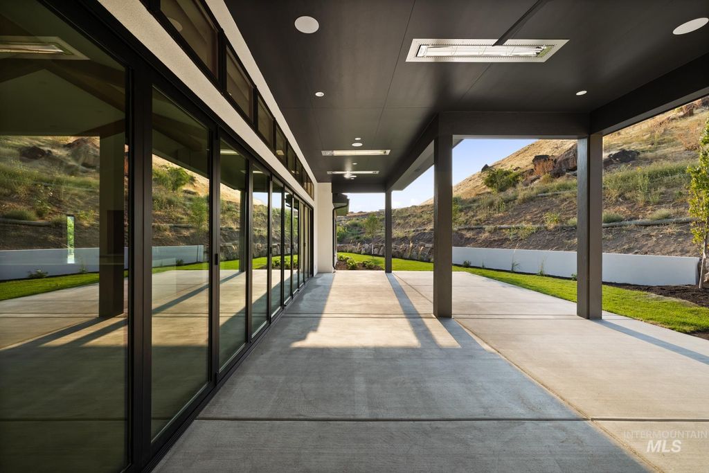 243 N Burgundy Rose Lane, Boise, ID 83712 photo 17