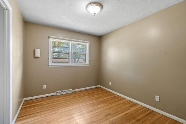 5849 Boone Avenue N, New Hope, MN 55428