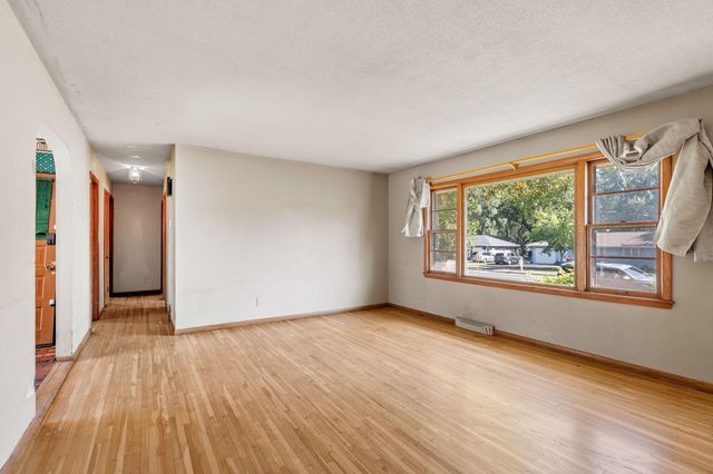 5849 Boone Avenue N, New Hope, MN 55428