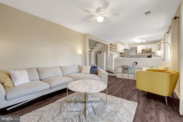 2155 VEENENDAAL CT, Herndon, VA 20170