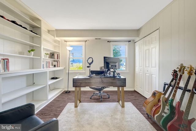 2155 VEENENDAAL CT, Herndon, VA 20170