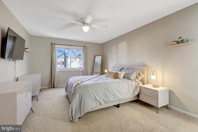 2155 VEENENDAAL CT, Herndon, VA 20170