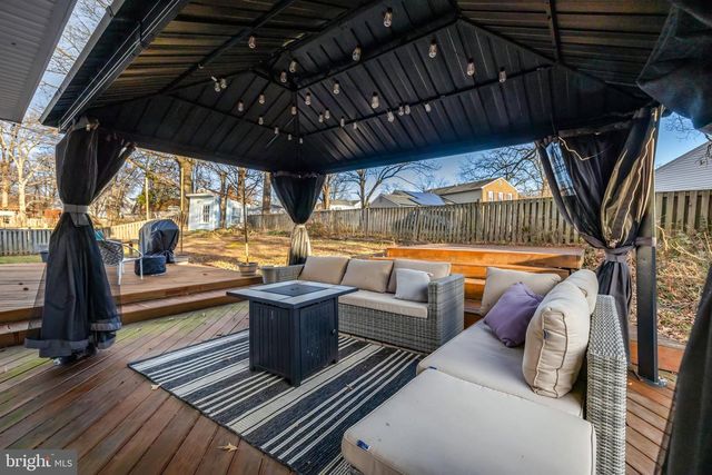 2155 VEENENDAAL CT, Herndon, VA 20170