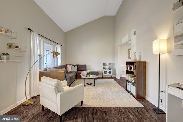 2155 VEENENDAAL CT, Herndon, VA 20170