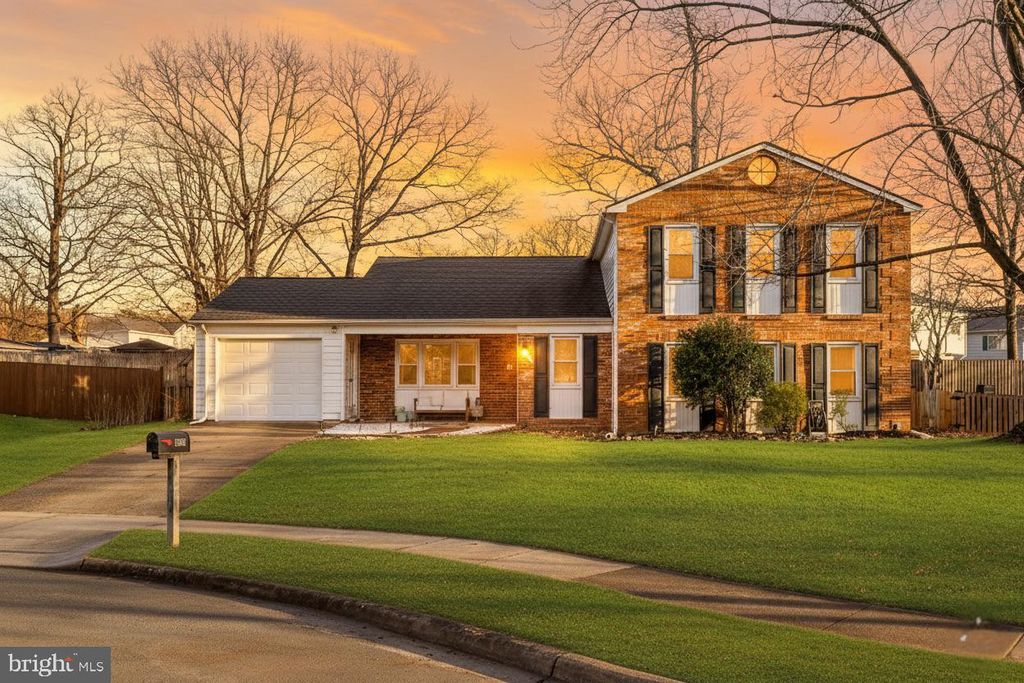 2155 VEENENDAAL CT, Herndon, VA 20170