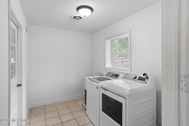 1735 Wilhurst Street, Jackson, MS 39211